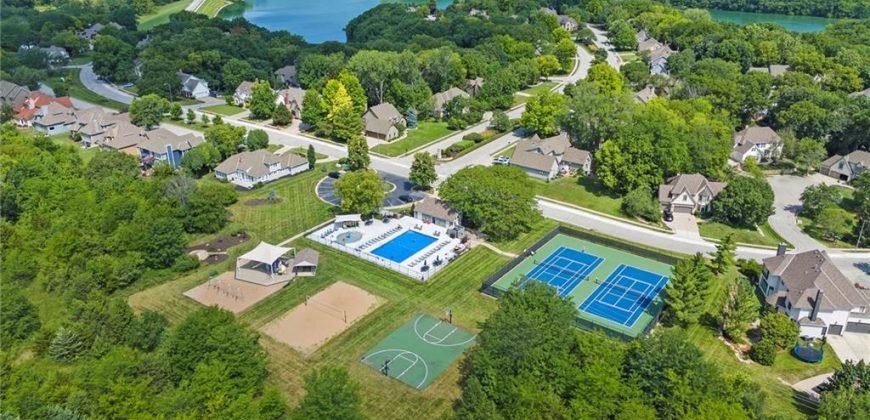Homes for Sale in Parkville, MO 64152 | 8190  Shoreline Drive