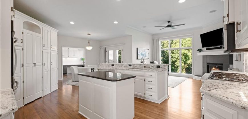 Homes for Sale in Parkville, MO 64152 | 8190  Shoreline Drive