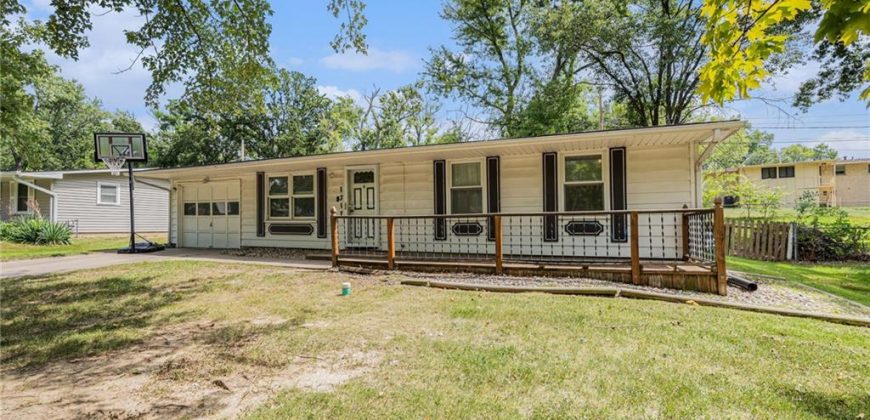 Homes for Sale in Liberty, MO 64068 | 1317  Park Lane