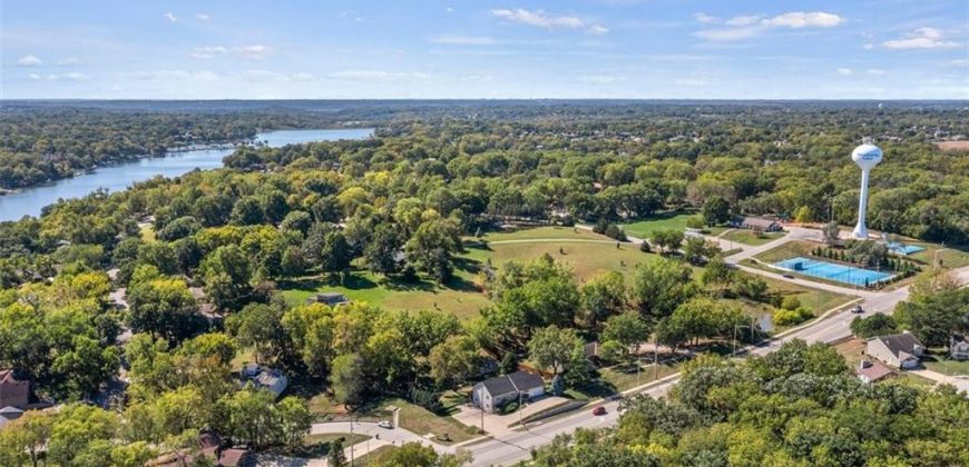 Homes for Sale in Kansas City, MO 64153 | 9601 NW Barry Road Homes for Sale in Kansas City, MO 64153 | 9601 NW Barry Road