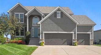 Homes for Sale in Kansas City, MO 64157 | 11105 N Randolph Avenue