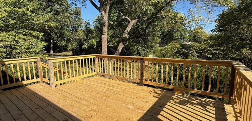 Homes for Sale in Kansas City, MO 64151 | 5817 N Lenox Avenue