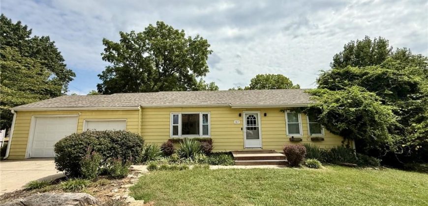 Homes for Sale in Kansas City, MO 64151 | 5817 N Lenox Avenue