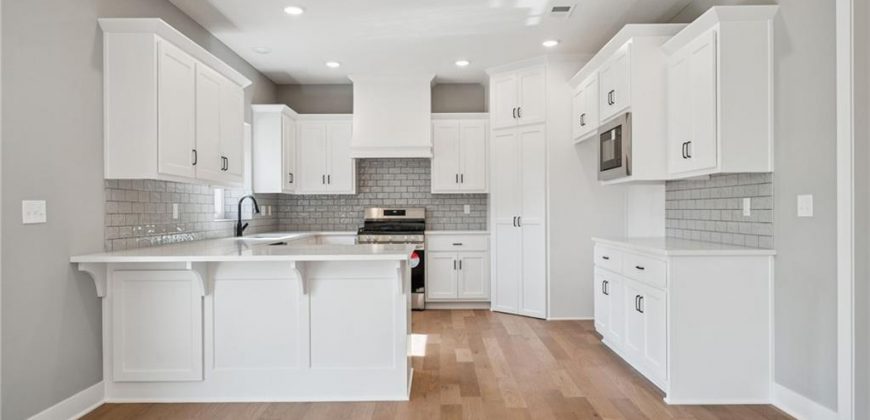 Homes for Sale in Liberty, MO 64068 | 1985  Longview Drive