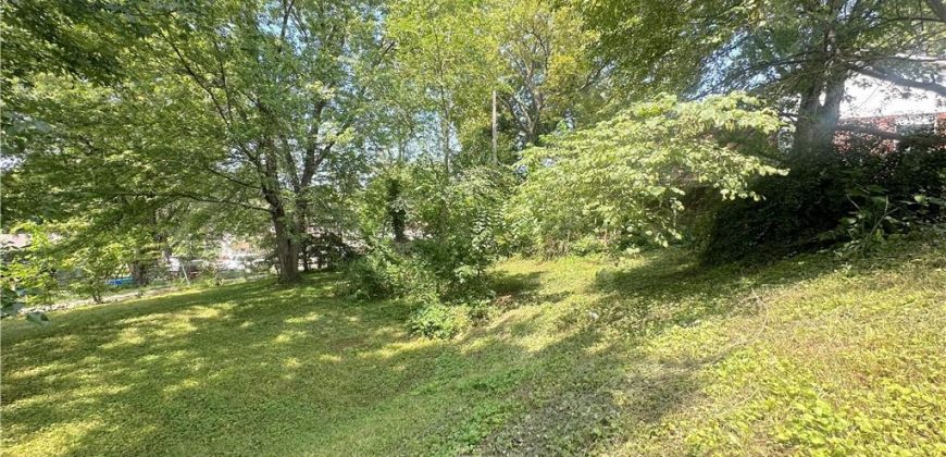 Homes for Sale in Dearborn, MO 64439 | 112 E 4th Street