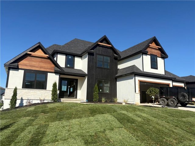 Homes for Sale in Kearney, MO 64060 | 13614 NE 114th Place