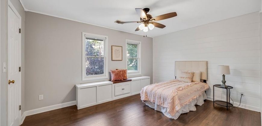 Homes for Sale in Kansas City, MO 64118 | 7824 N Park Avenue