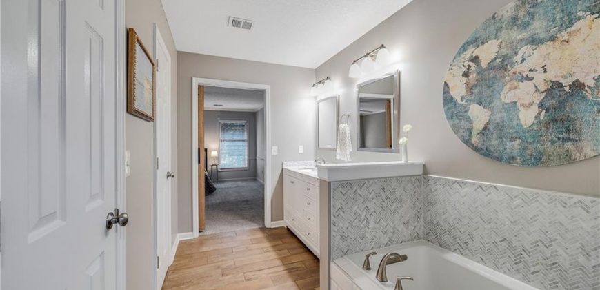 Homes for Sale in Kansas City, MO 64118 | 7824 N Park Avenue