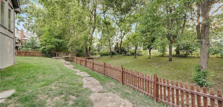 Homes for Sale in Kansas City, MO 64118 | 7824 N Park Avenue