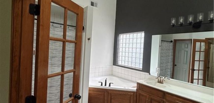 Homes for Sale in Kansas City, MO 64151 | 5642 N Ames Avenue