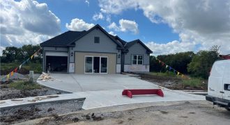 Homes for Sale in Kansas City, MO 64165 | 12151 N Forest Court