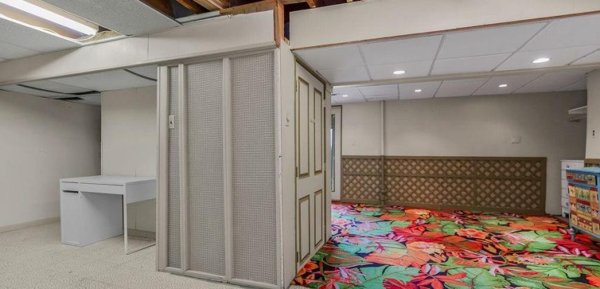 Homes for Sale in Lake Waukomis, MO 64151 | 715 NW South Shore Drive