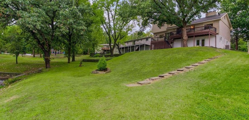 Homes for Sale in Lake Waukomis, MO 64151 | 715 NW South Shore Drive