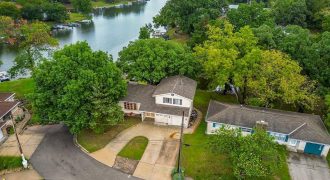Homes for Sale in Lake Waukomis, MO 64151 | 715 NW South Shore Drive