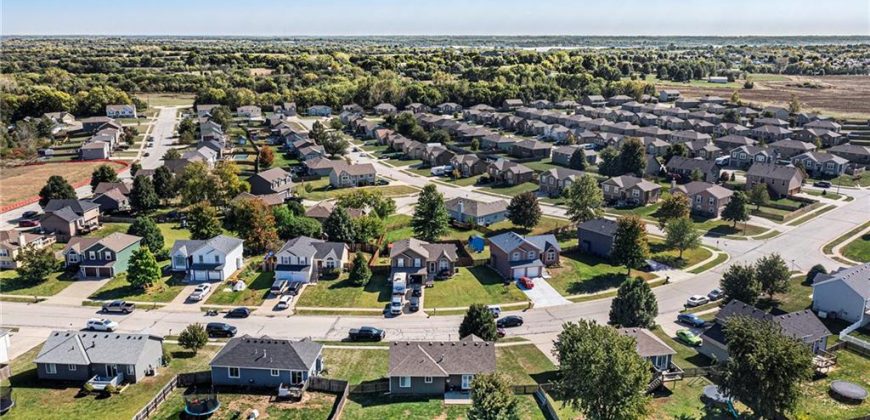 Homes for Sale in Smithville, MO 64089 | 19306  Corbyn Lane