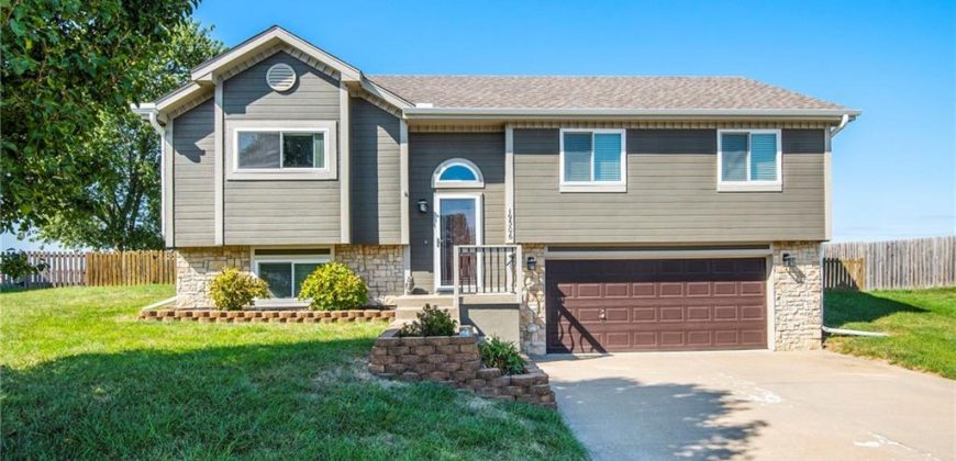 Homes for Sale in Smithville, MO 64089 | 19306  Corbyn Lane