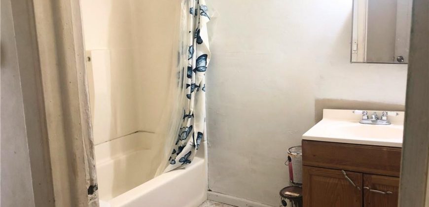 Homes for Sale in Kansas City, MO 64117 | 2913 NE Russell Road Homes for Sale in Kansas City, MO 64117 | 2913 NE Russell Road