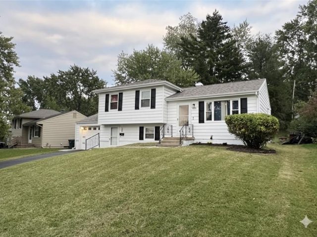 Homes for Sale in Kansas City, MO 64119 | 4841 N Tullis Avenue