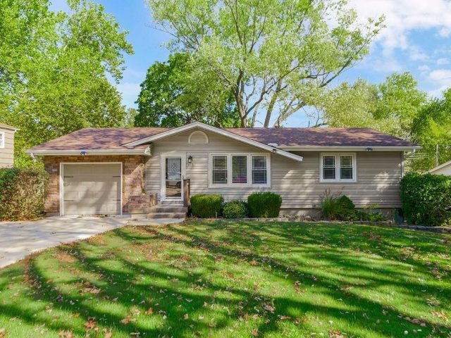 Homes for Sale in Liberty, MO 64068 | 415  Monterey Avenue