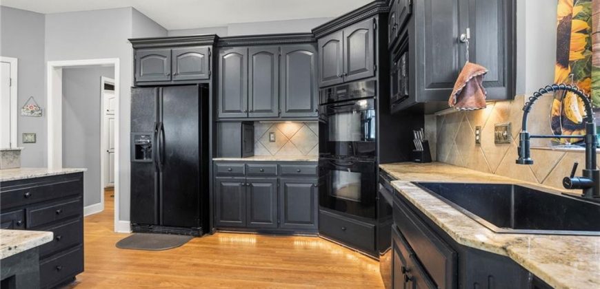 Homes for Sale in Kansas City, MO 64154 | 4627 NW 86TH Terrace