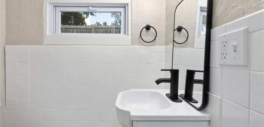 Homes for Sale in Kansas City, MO 64117 | 3705 N Walrond Avenue