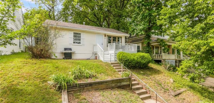 Homes for Sale in Excelsior Springs, MO 64024 | 120  Wildwood Avenue