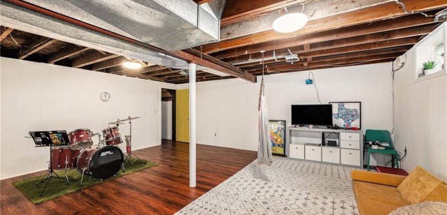 Homes for Sale in North Kansas City, MO 64116 | 2116  Erie Street