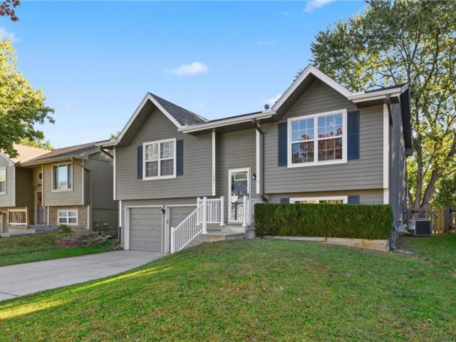 Homes for Sale in Kansas City, MO 64157 | 11207 N MARSH Avenue