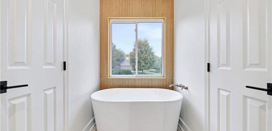 Homes for Sale in Weatherby Lake, MO 64152 | 7607 NW Roberts Road