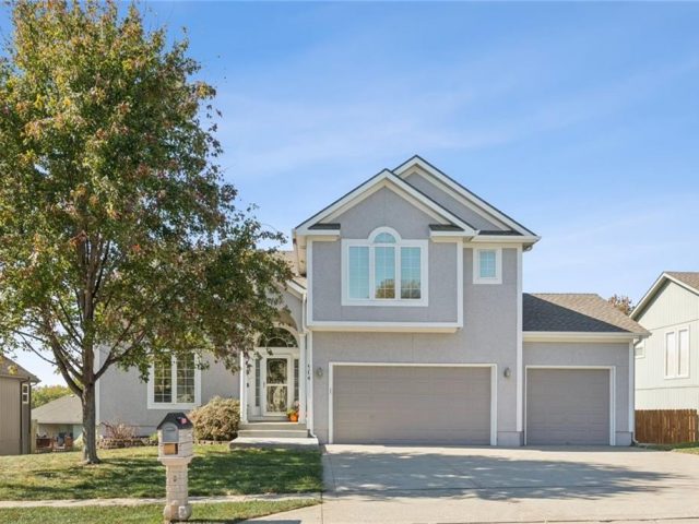 Homes for Sale in Kearney, MO 64060 | 904  Crestridge Drive