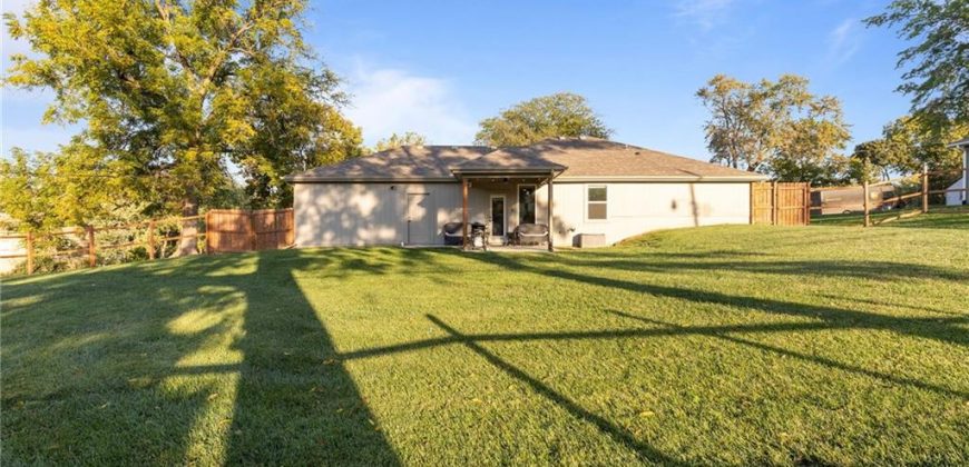 Homes for Sale in Kansas City, MO 64117 | 3514 NE Monterey Avenue