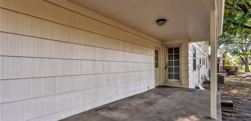 Homes for Sale in Kansas City, MO 64116 | 3300 N Chippewa Drive