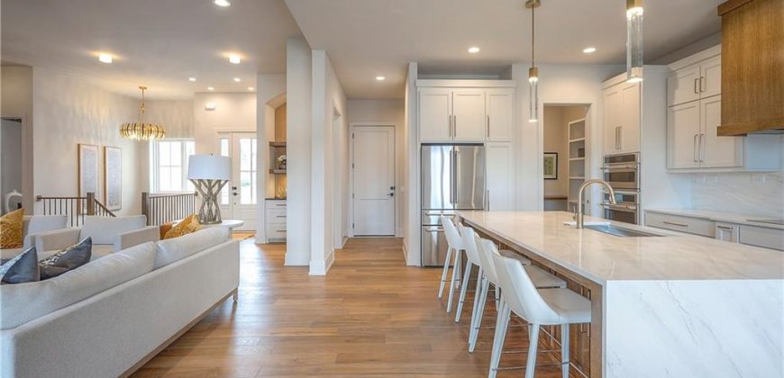 Homes for Sale in Parkville, MO 64152 | 8200  Westlake Drive