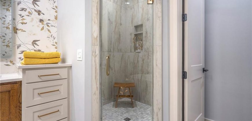 Homes for Sale in Parkville, MO 64152 | 8200  Westlake Drive