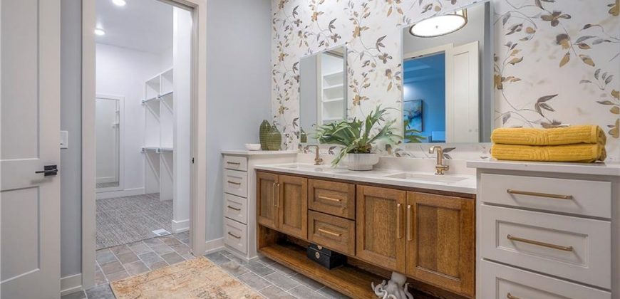 Homes for Sale in Parkville, MO 64152 | 8200  Westlake Drive