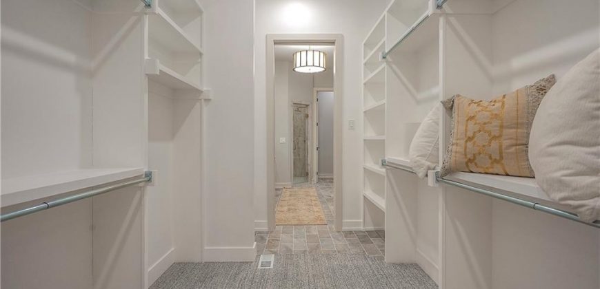 Homes for Sale in Parkville, MO 64152 | 8200  Westlake Drive