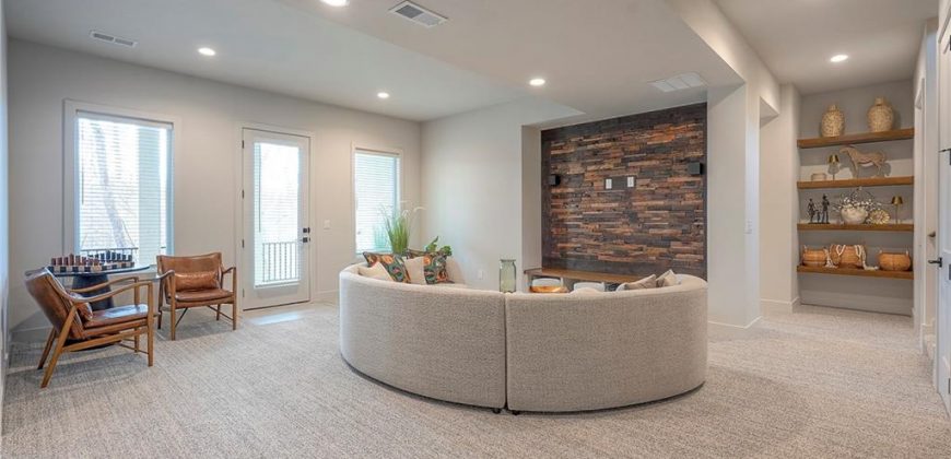 Homes for Sale in Parkville, MO 64152 | 8200  Westlake Drive