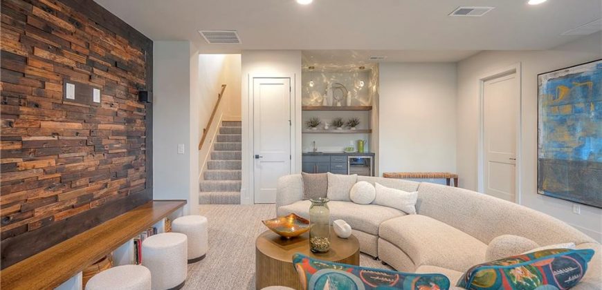 Homes for Sale in Parkville, MO 64152 | 8200  Westlake Drive