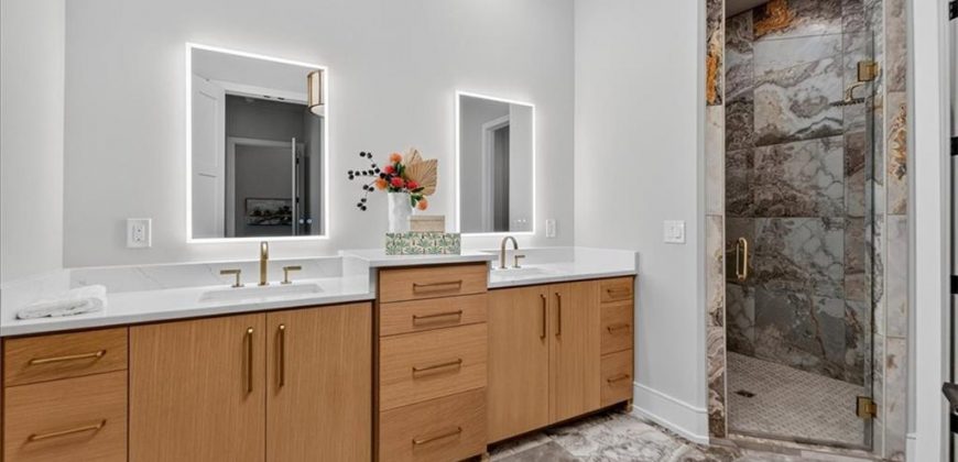 Homes for Sale in Parkville, MO 64152 | 8170  Westlake Drive