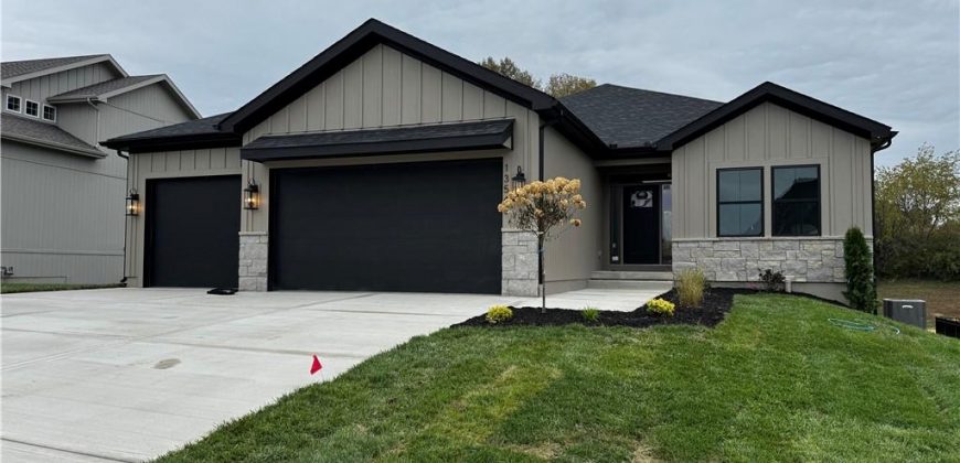 Homes for Sale in Kearney, MO 64060 | 13545 NE 114th Place