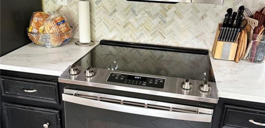 Homes for Sale in Excelsior Springs, MO 64024 | 400  Beverly Avenue