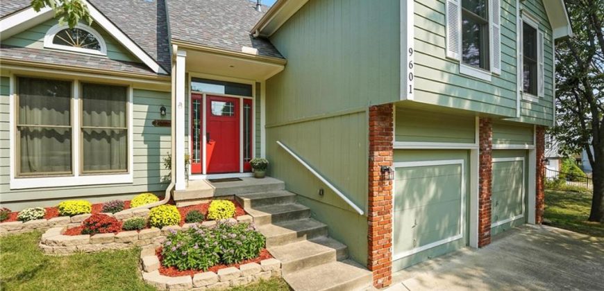 Homes for Sale in Kansas City, MO 64155 | 9601 N Wayne Avenue