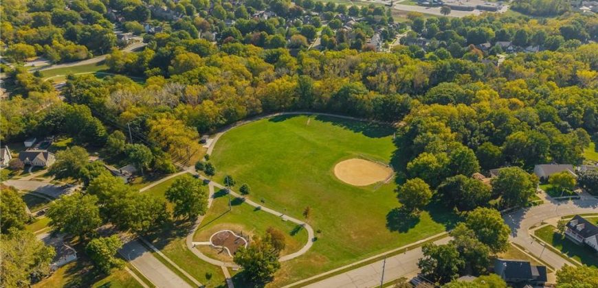 Homes for Sale in Liberty, MO 64068 | 1537  Canterbury Lane