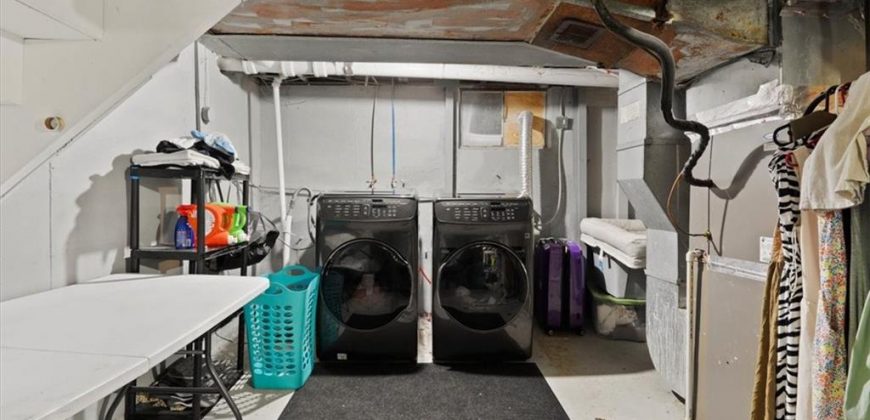 Homes for Sale in Gladstone, MO 64118 | 7104 N Baltimore Avenue