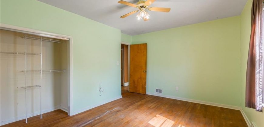 Homes for Sale in Kansas City, MO 64117 | 2906 NE Russell Road