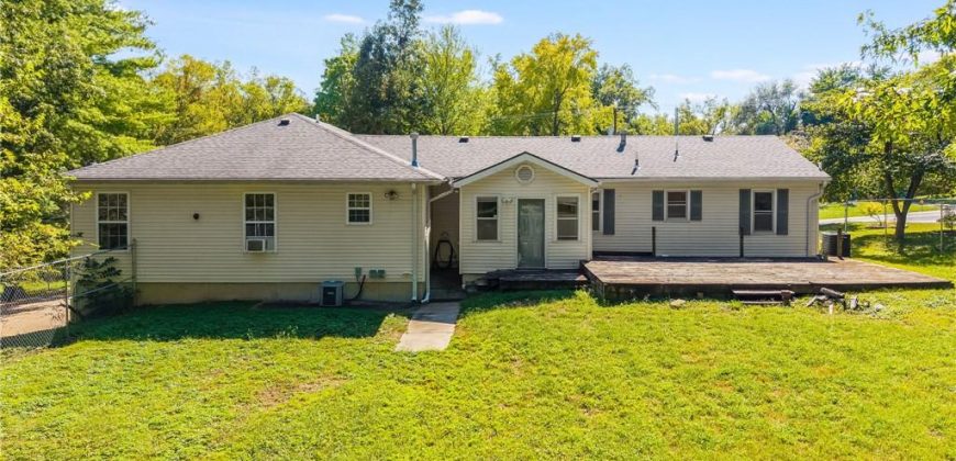 Homes for Sale in Kansas City, MO 64117 | 2906 NE Russell Road