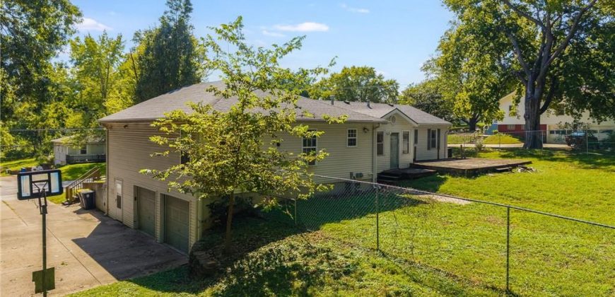 Homes for Sale in Kansas City, MO 64117 | 2906 NE Russell Road