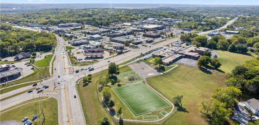 Homes for Sale in Parkville, MO 64152 | 6717 NW Lawson Lane