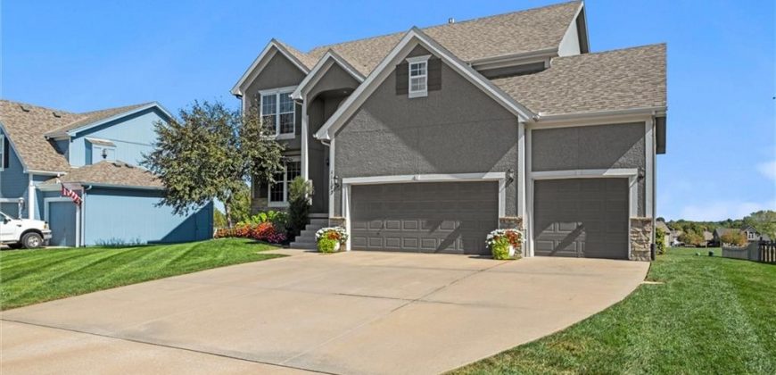 Homes for Sale in Kansas City, MO 64157 | 11105 N Randolph Avenue