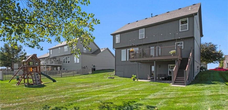 Homes for Sale in Kansas City, MO 64157 | 11105 N Randolph Avenue